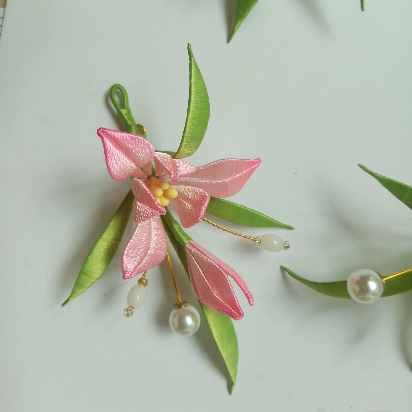 Orchid Handmade Brooch - Silk Brooch(Chanhua)