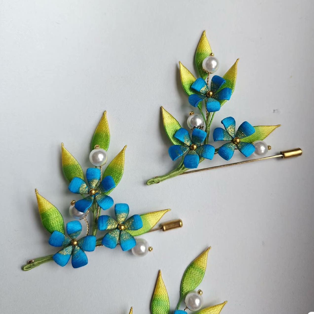 Blue And Green Flower Handmade Brooch - Silk Brooch(Chanhua)