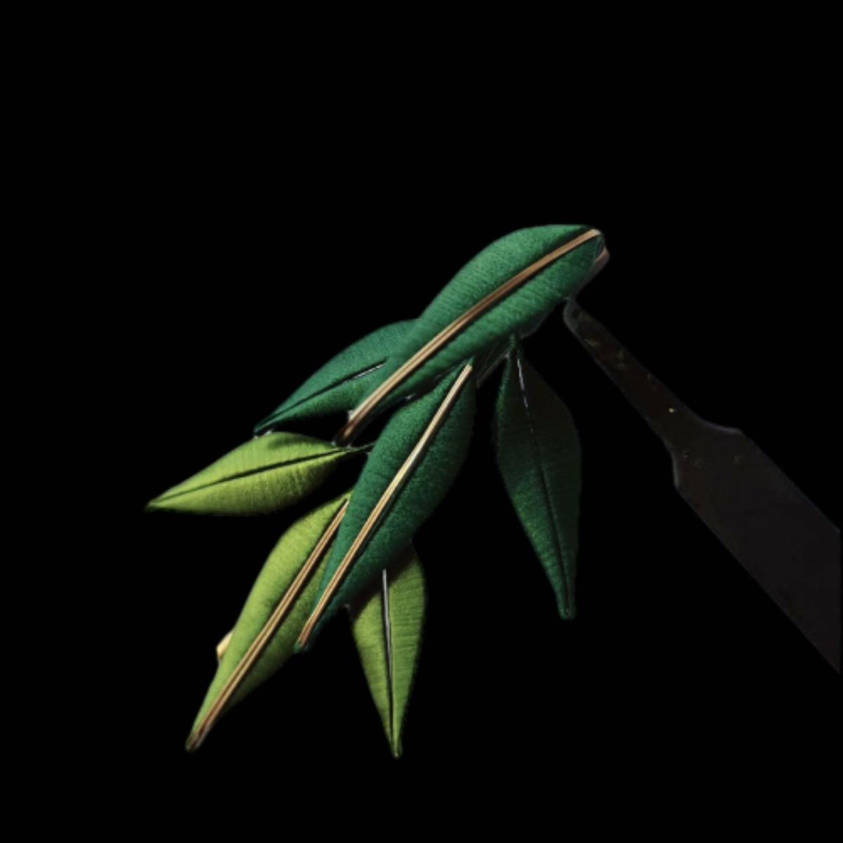 Bamboo Leaves Handmade Brooch - Silk Brooch(Chanhua)