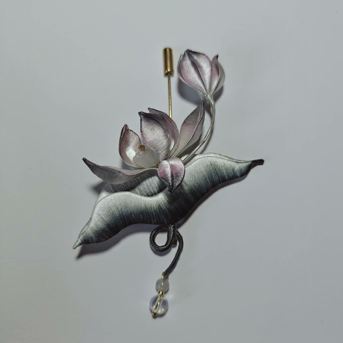 Ink Colored Lotus Handmade Brooch - Silk Brooch(Chanhua)