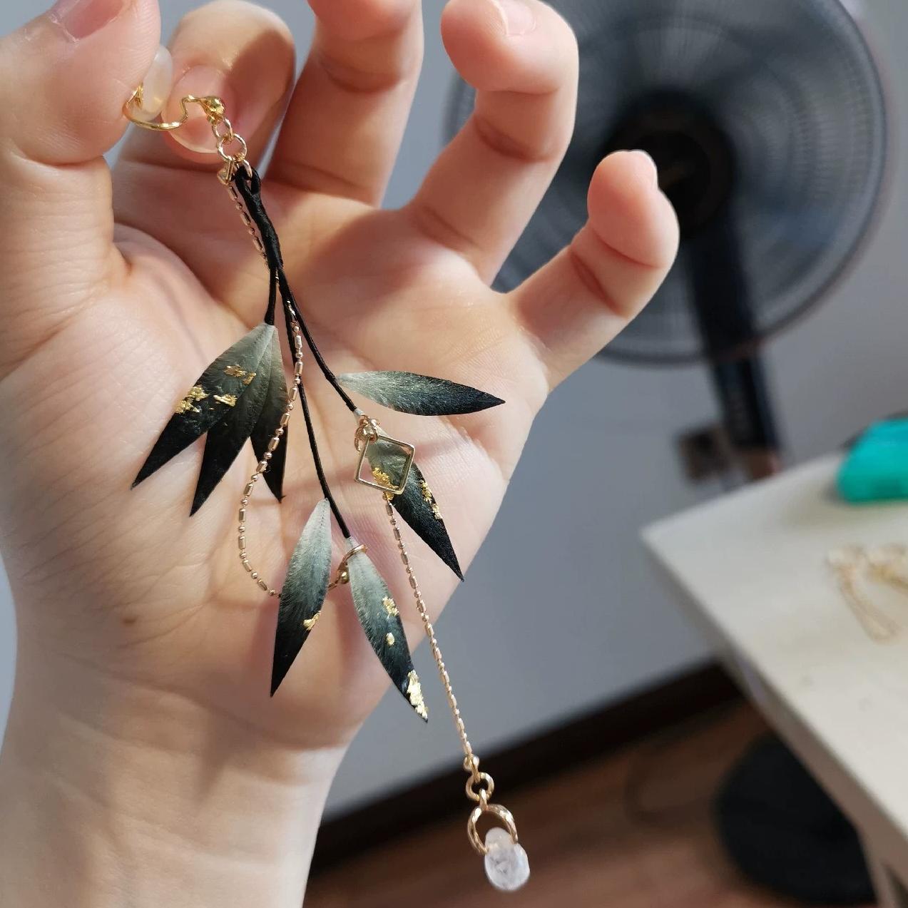 Black Leaves Bespoke Earrings - Silk Earrings(Ronghua)