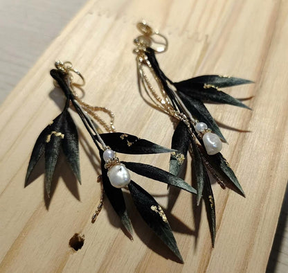 Black Bamboo Leaves Bespoke Earrings - Silk Earrings(Ronghua)