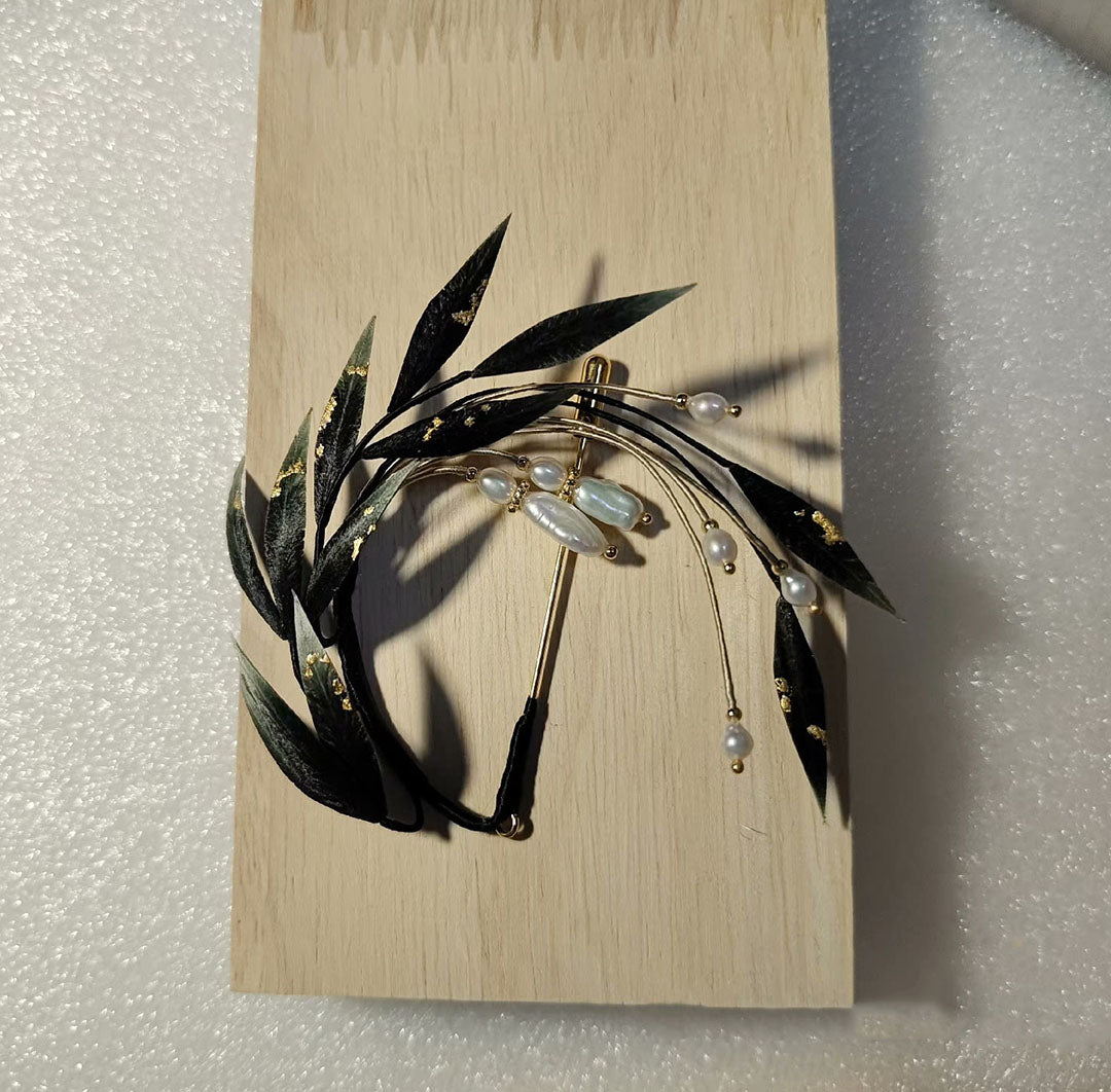 Black Leaves Bespoke Brooch - Silk Brooch(Ronghua)