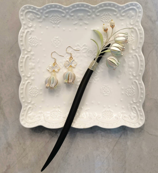 Tulip Bud Bespoke Earrings - Silk Earrings(Chanhua)