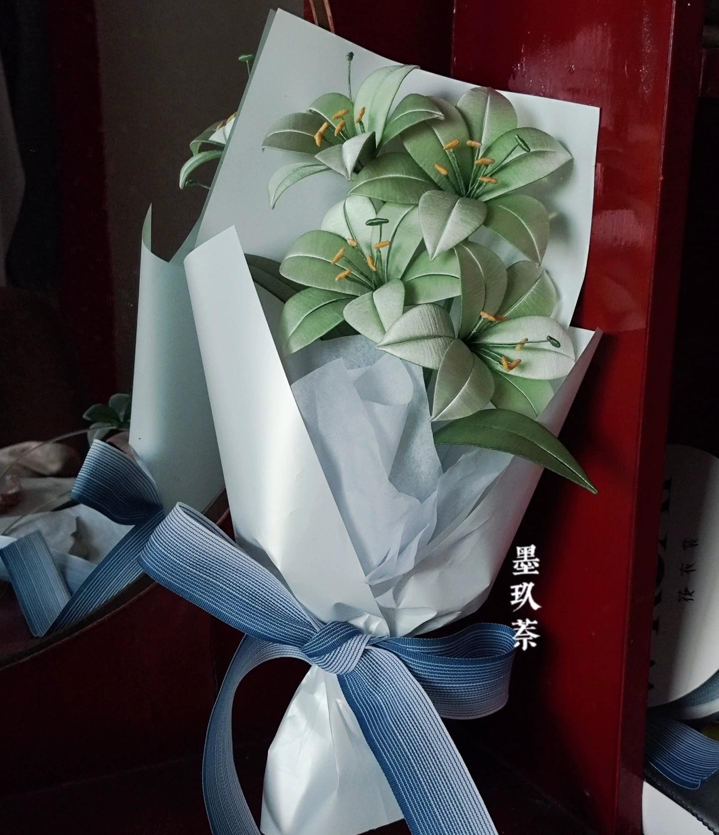 Lily Bespoke Flower Bouquet - Silk Bouquet(Chanhua)