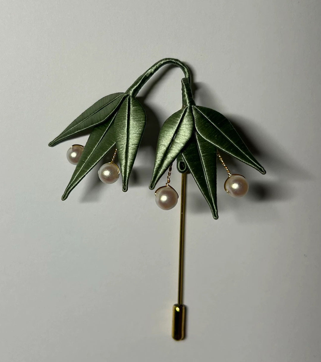 Bamboo Leaf Handmade Brooch - Silk Brooch(Chanhua)