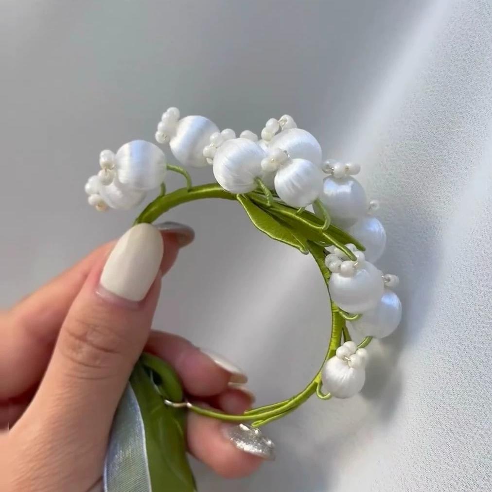 Lily Of The Valley Bespoke Wrist Flower - Silk Wrist Flower(Chanhua)