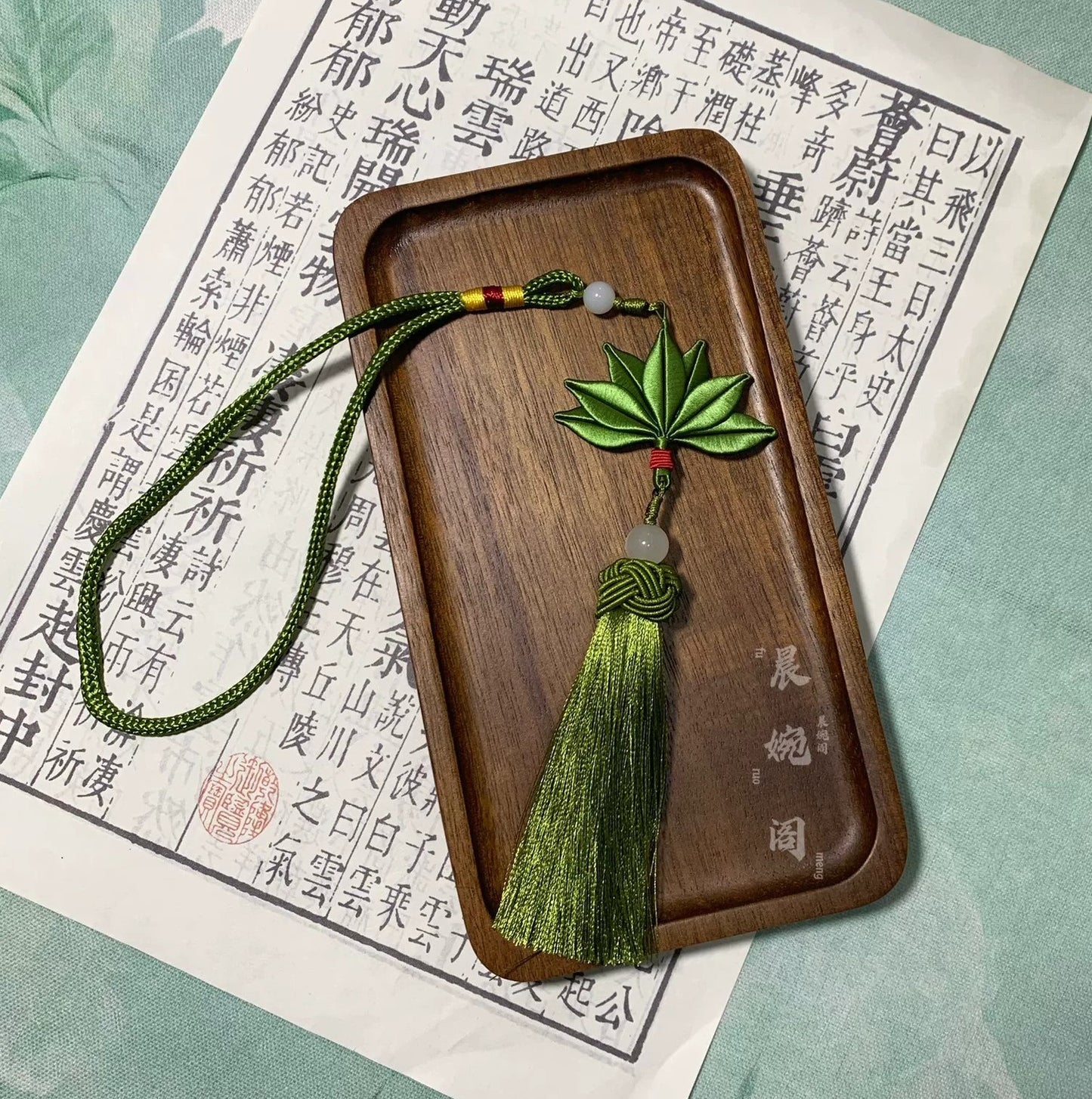 Handmade Chanhua Yuzu Leaf Hanging Charm - Thread Leaf Tassel Pendant