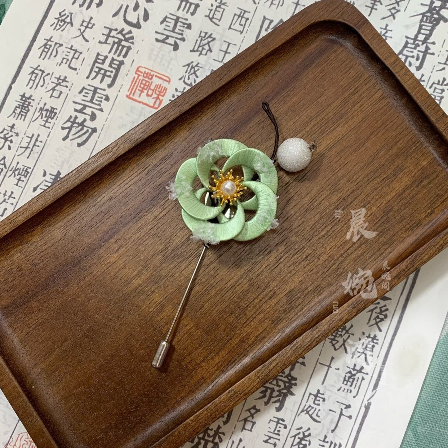 Handmade Chanhua Snow-Dusted Plum Blossom Brooch - Thread Flower Pin with Pearl