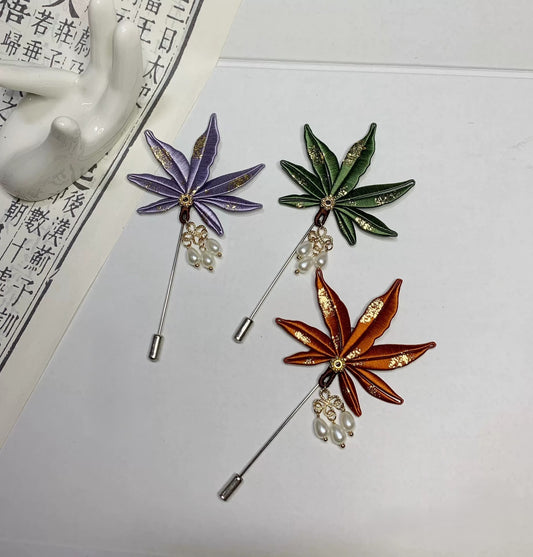 Handmade Chanhua Maple Leaf Brooch - Thread Maple Leaf Pin with Pearl Drops