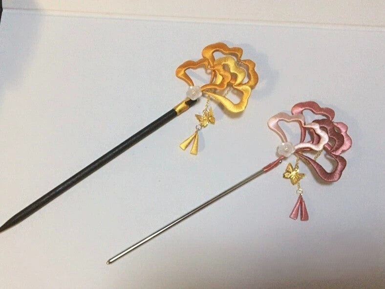 Handmade Chanhua Ginkgo Leaf Brooch - Thread Ginkgo Pin with Gold Accents