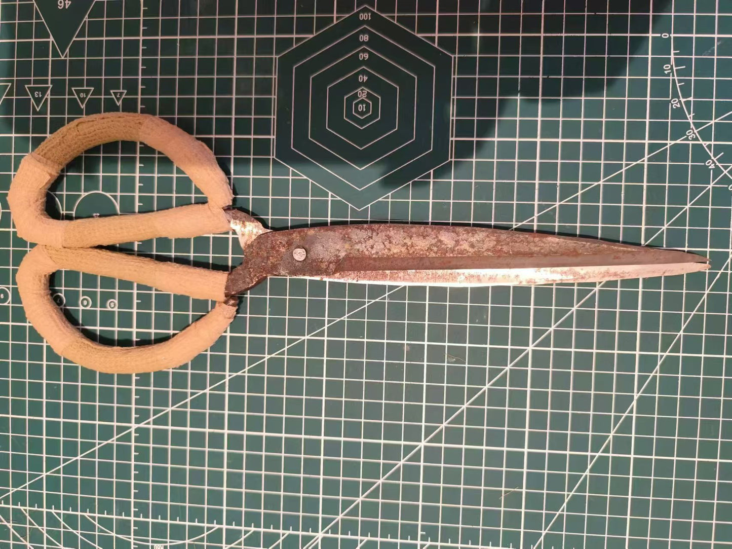 Longhua Scissors - Handmade Artist Specific Long Scissors - Ronghua Tool