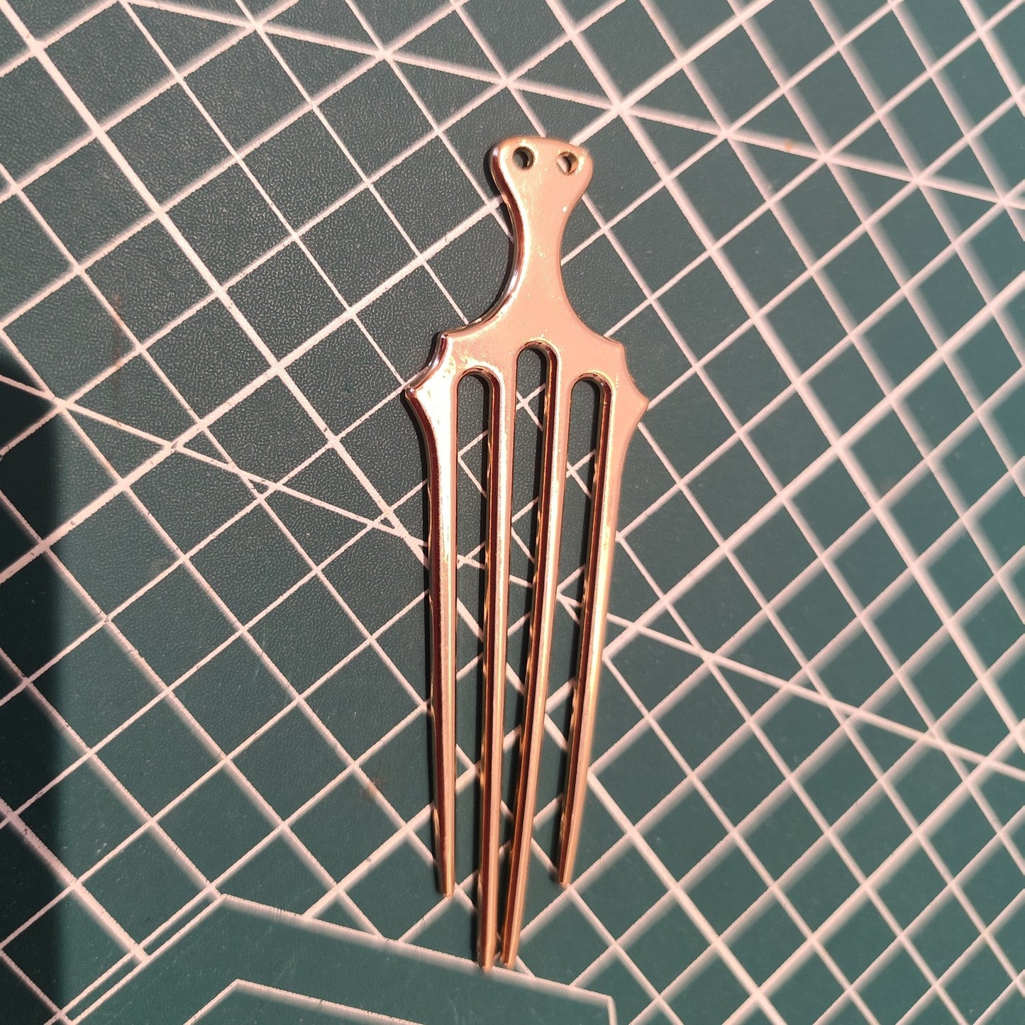 Trident Metal Hair Fork | DIY Hairpin Finding & Vintage Updo Comb