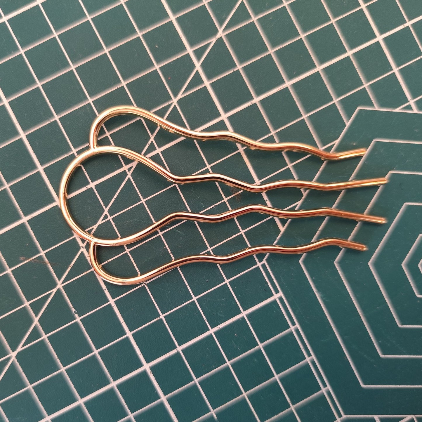 Four-Prong Alloy Hair Pins for DIY Hairstyles
