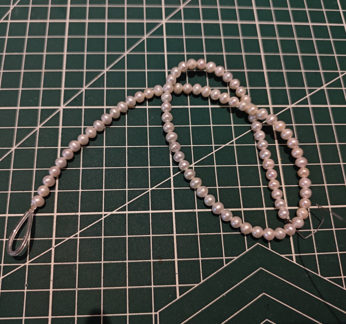 Natural Freshwater Pearl Strand, 4.5mm Round Beads, 39.5cm