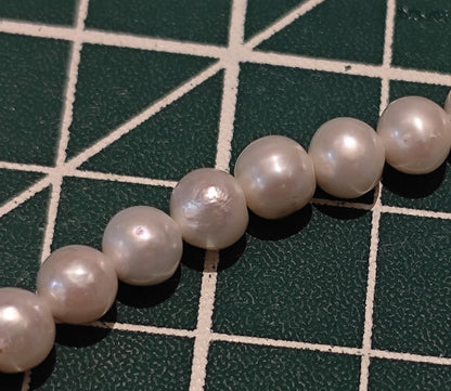 Natural Freshwater Pearl Strand, 4.5mm Round Beads, 39.5cm
