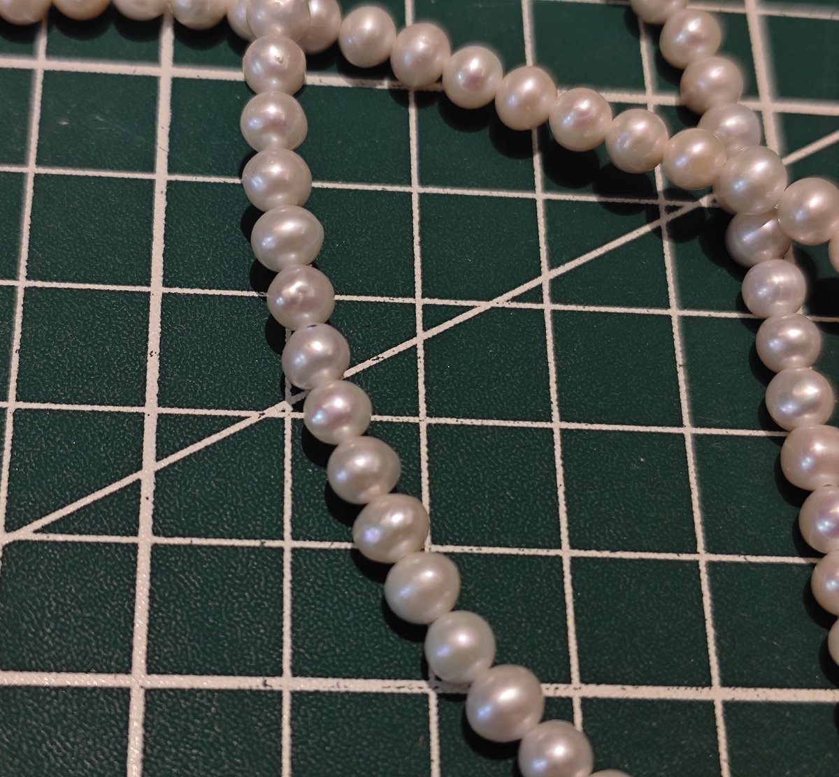 Natural Freshwater Pearl Strand, 4.5mm Round Beads, 39.5cm