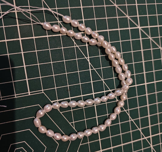 Natural Freshwater Rice Pearls, 5–6mm Beads, 35.5cm Strand