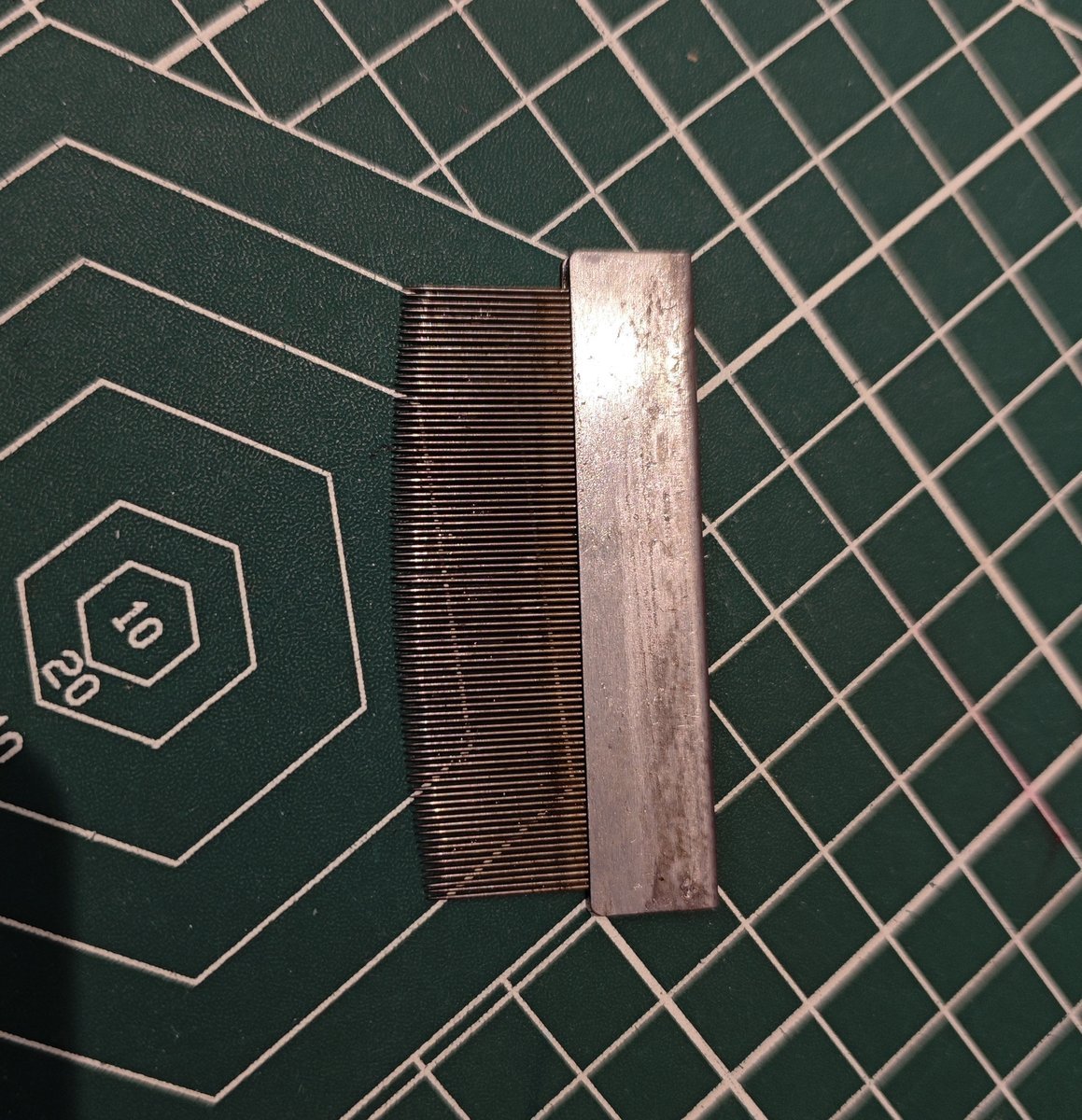 Crafting & DIY Essential: Dual-Density Mini Needle Comb/Slicker for Ronghua & Bristle Brush Cleaning