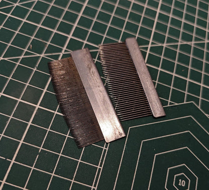 Dual-Density Mini Needle Combs (84-Pin and 42-Pin) for DIY Crafting and Brush Cleaning on Green Mat
