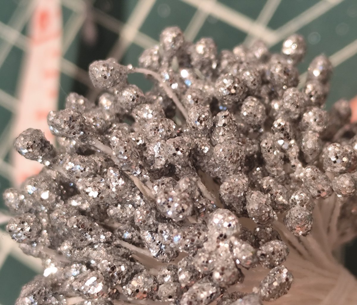 Glitter Coated Flower Stamens (Approx. 280-330pcs) - Stiff Stem for DIY Floral Crafts