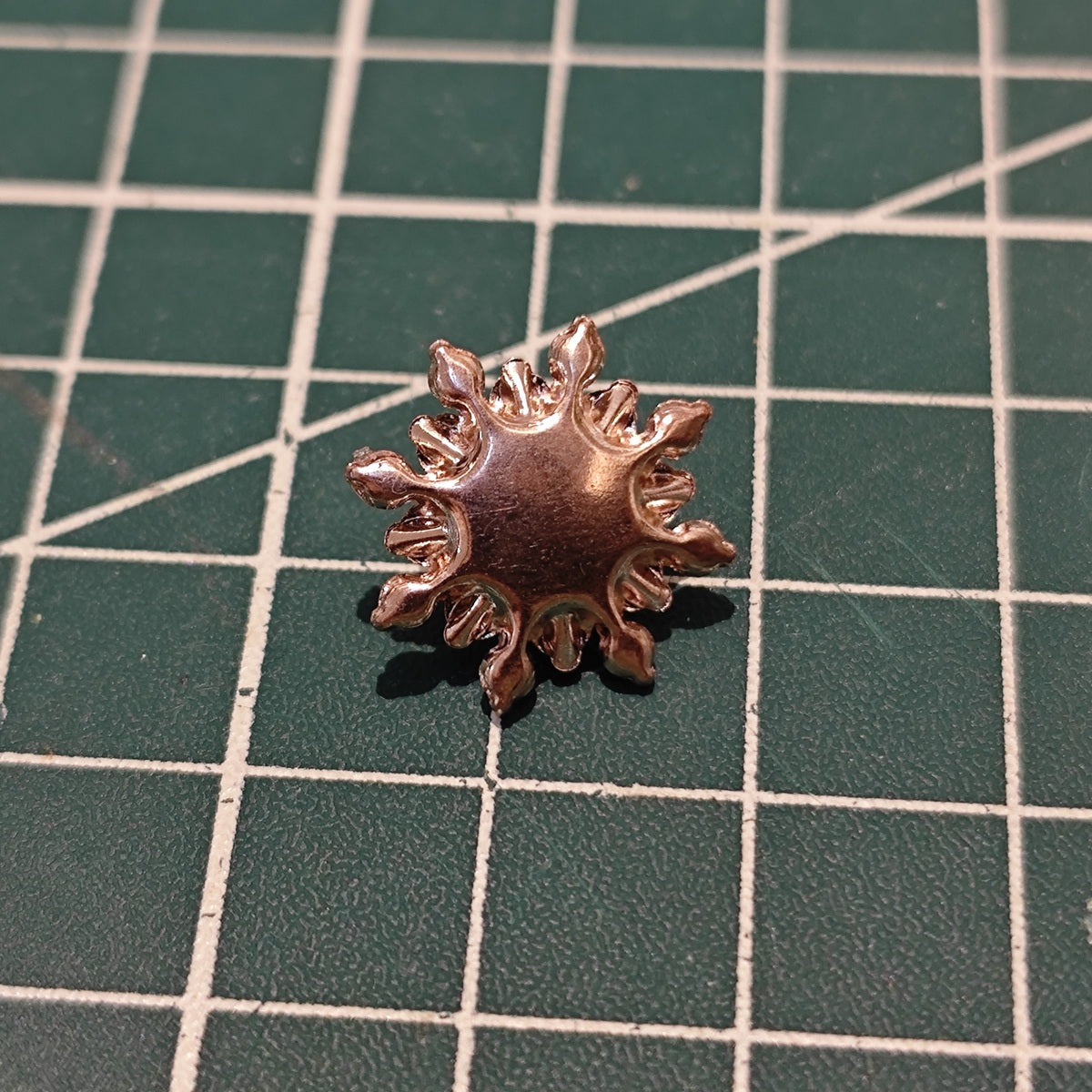 MF001  16mm Flatback Metal Snowflake Flower Center - Rhinestone & Pearl Embellishment for DIY Crafts, Chanhua & Jewelry