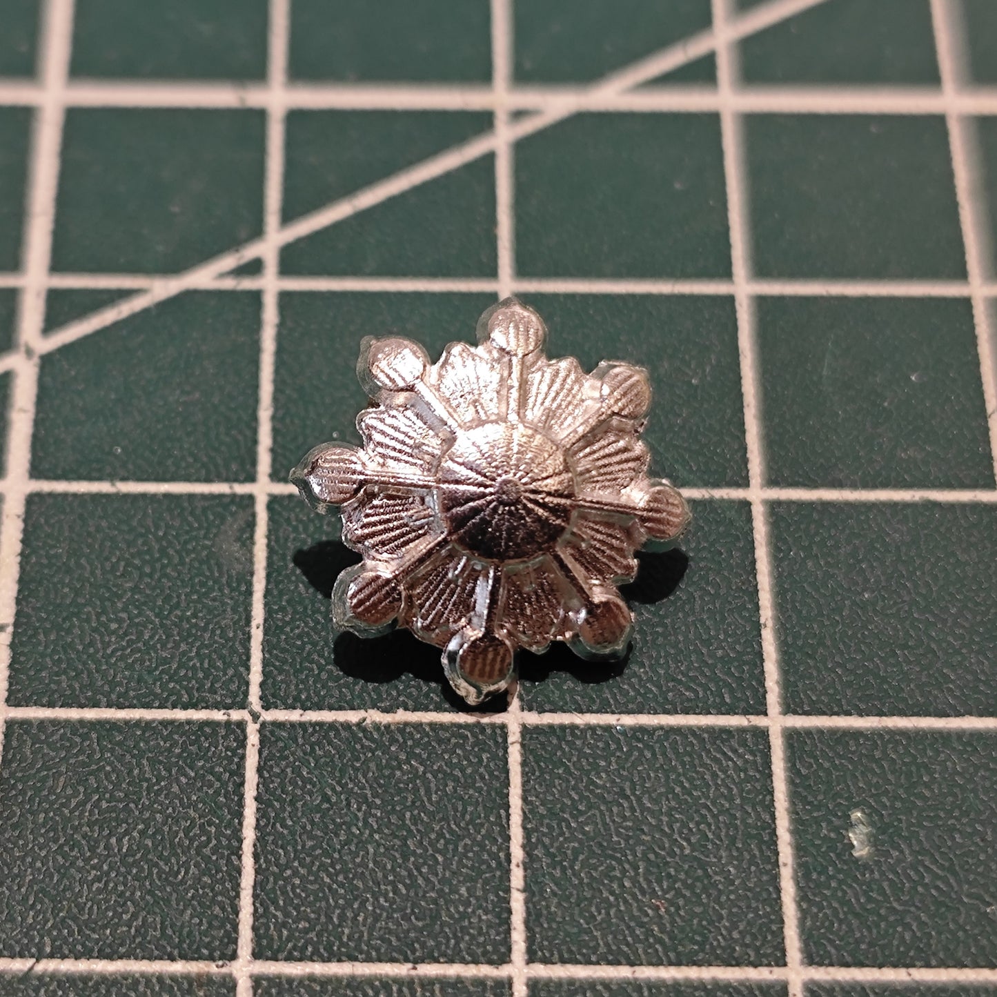 MF002  16mm Metal Snowflake Flower Center Embellishment - Rhinestone & Pearl Charm for DIY Jewelry, Ronghua & Craft Accessories