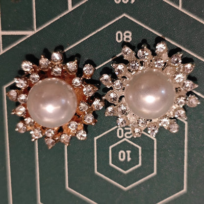 MF003  28mm Large Metal Flower Center Embellishment - Pearl & Rhinestone Charm for DIY Bridal, Chanhua & Statement Jewelry
