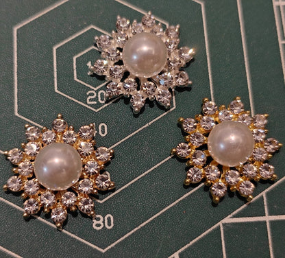 MF004  25mm Large Metal Flower Center Embellishment - Pearl & Rhinestone Charm for DIY Bridal, Chanhua & Statement Jewelry