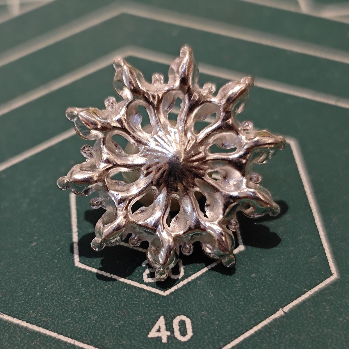 MF004  25mm Large Metal Flower Center Embellishment - Pearl & Rhinestone Charm for DIY Bridal, Chanhua & Statement Jewelry