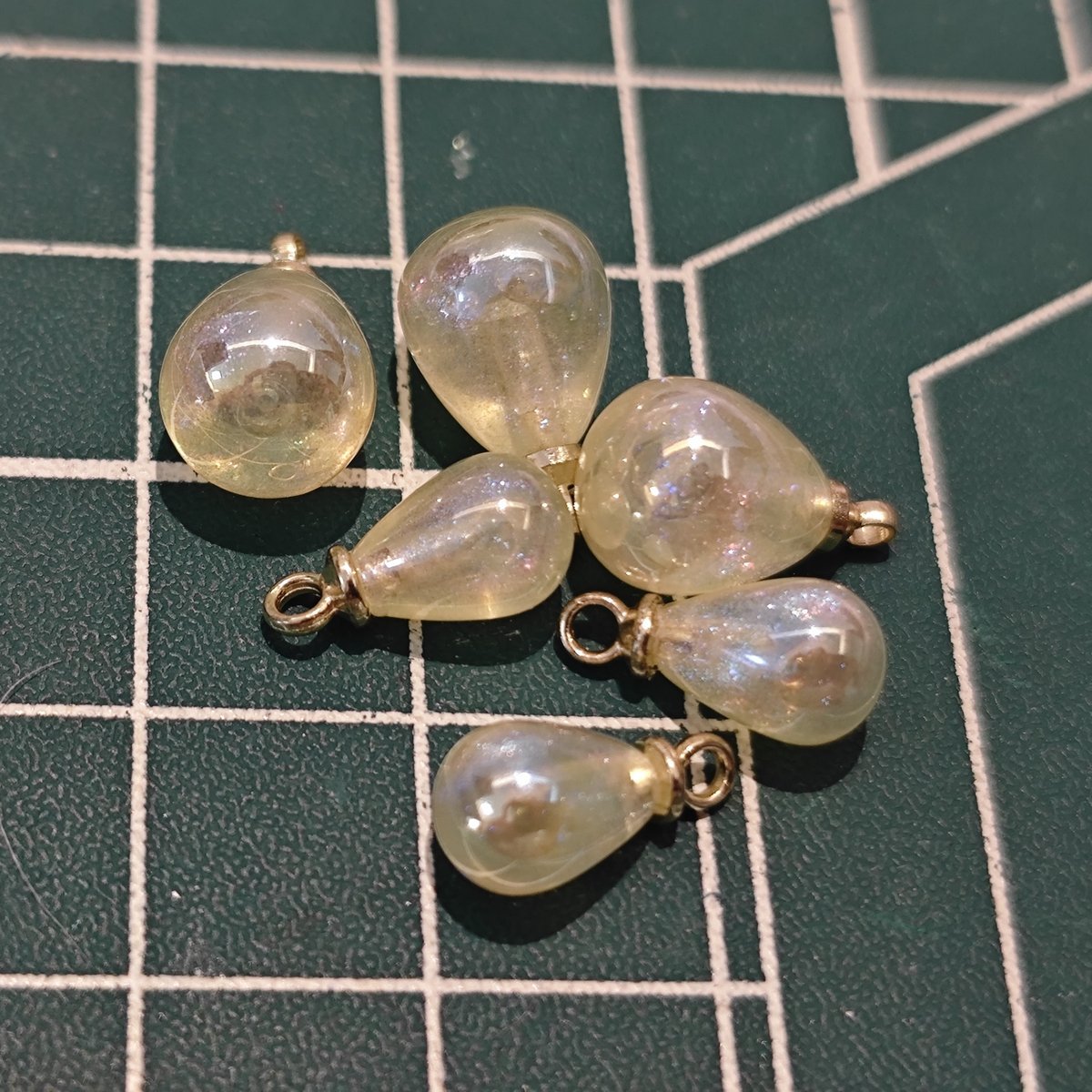 10 Pieces HB007(B) Starry Candy Teardrop Charms – Colorful ABS Pendants for DIY Jewelry, Ronghua & Chanhua