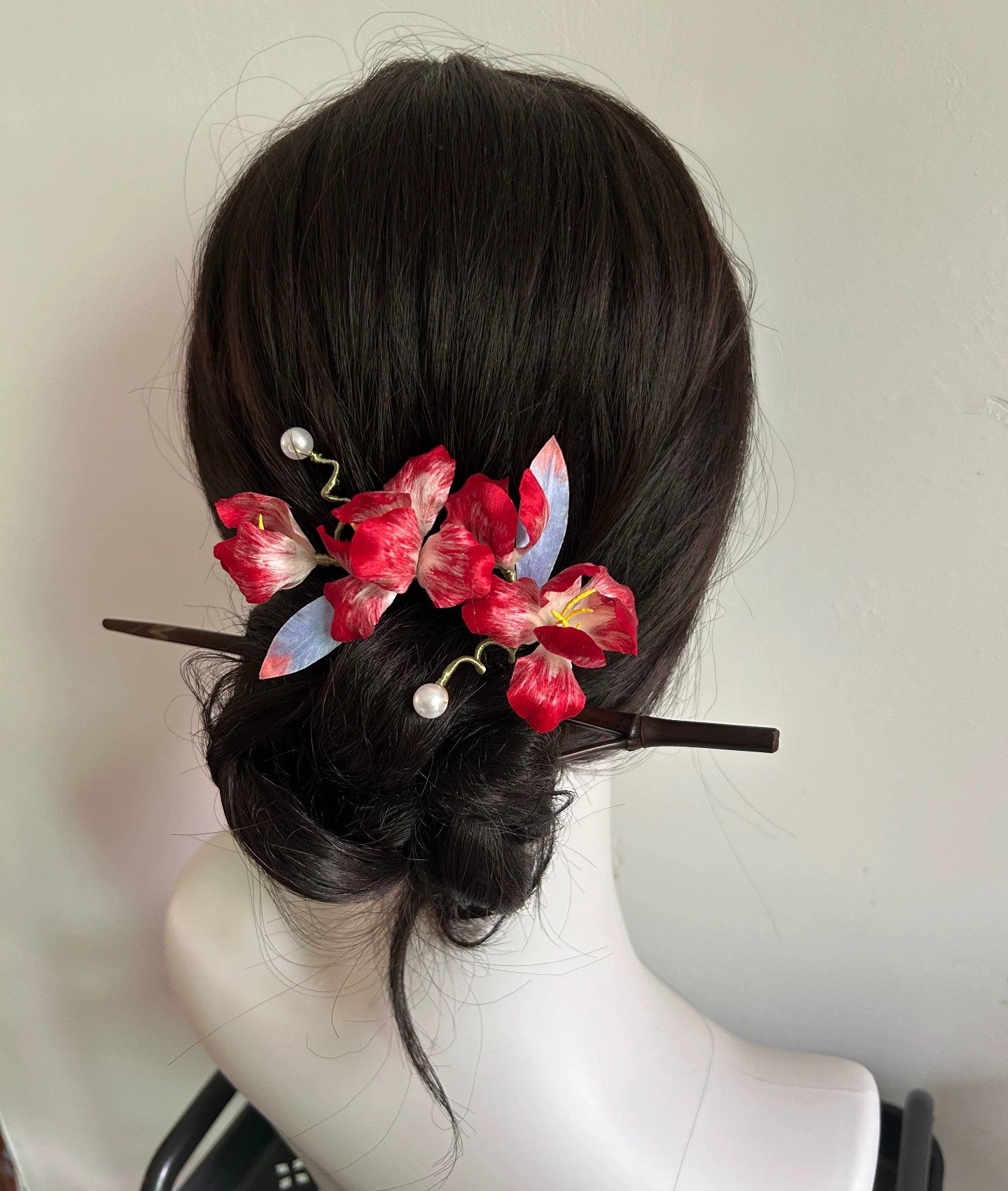 Close-up of the crimson Red Lily Mulberry Silk Ronghua hair stick and pin set details.