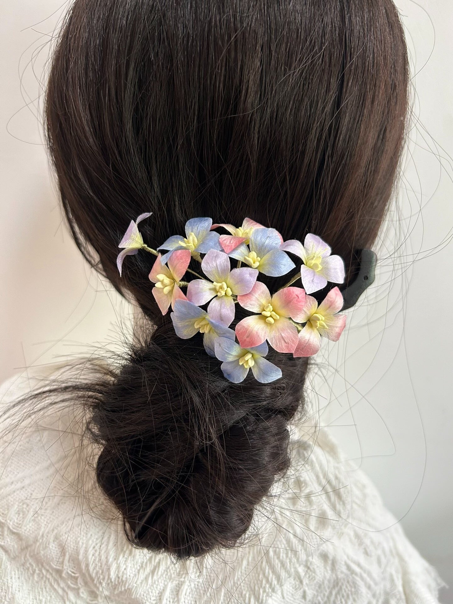 Handmade Silk Hydrangea Ronghua Hair Clip