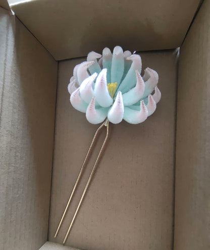 Handmade Ronghua Chrysanthemum Hairpin | Pure Mulberry Silk Velvet Flower for Hanfu & Wedding