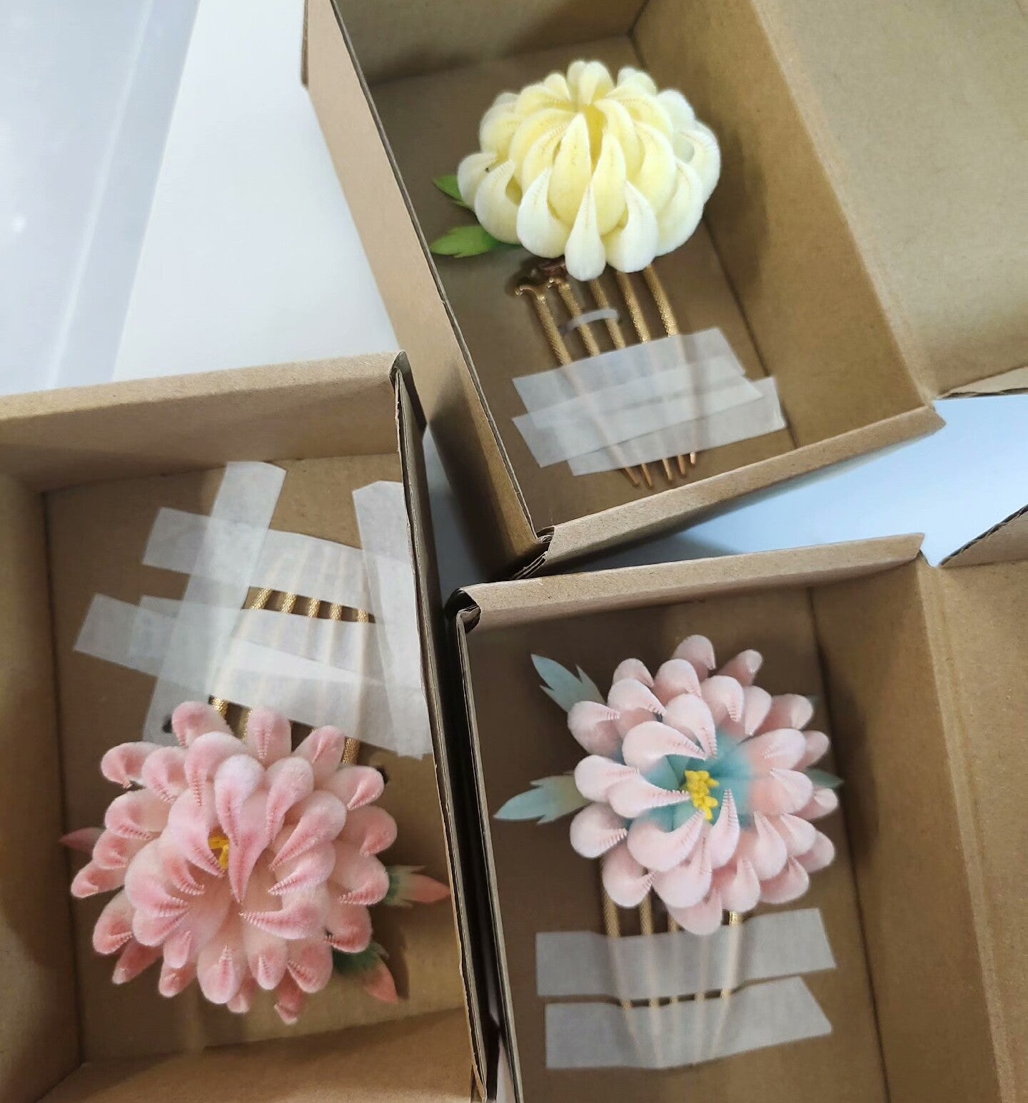 Handmade Ronghua Pink-Blue Chrysanthemum Hair Comb | Mulberry Silk Velvet Flower Hair Accessory