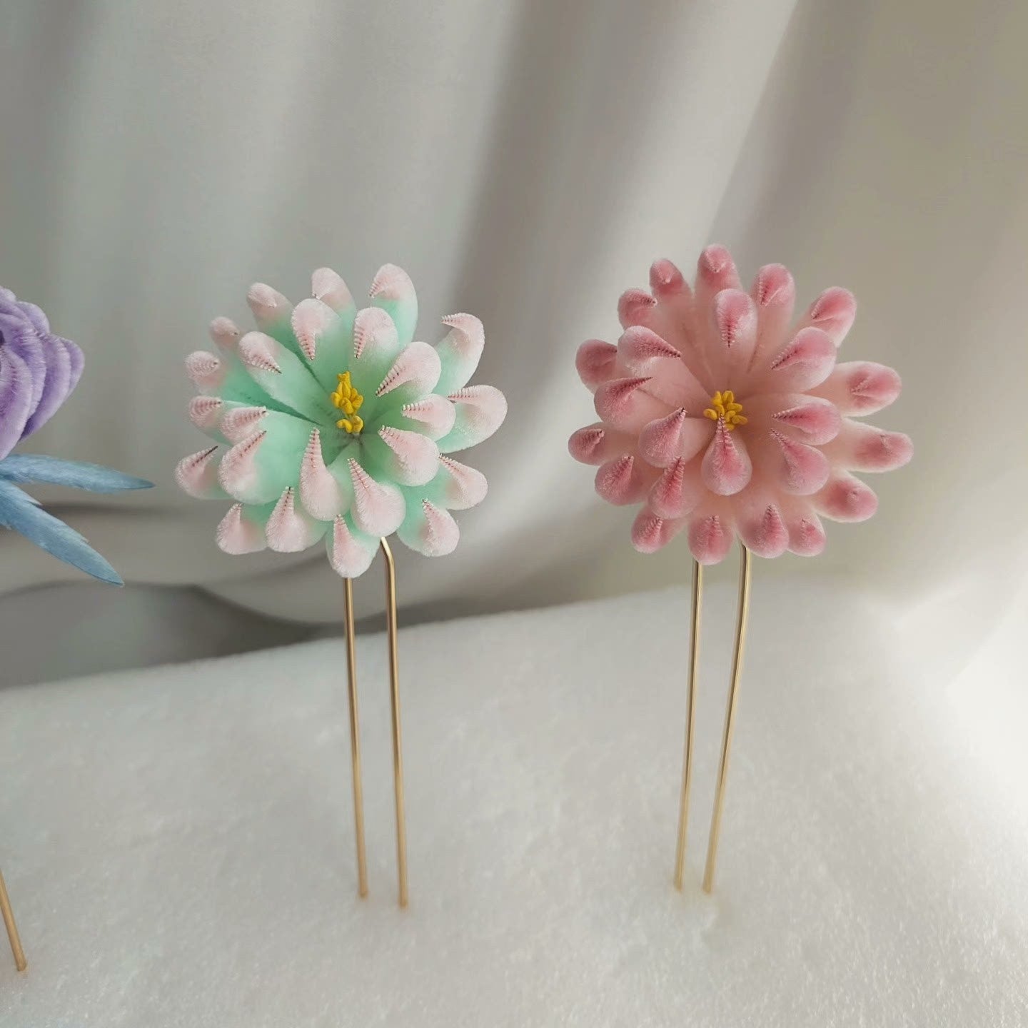 Handmade Ronghua Pastel Chrysanthemum Hairpin | Single Mulberry Silk Velvet Flower Headwear