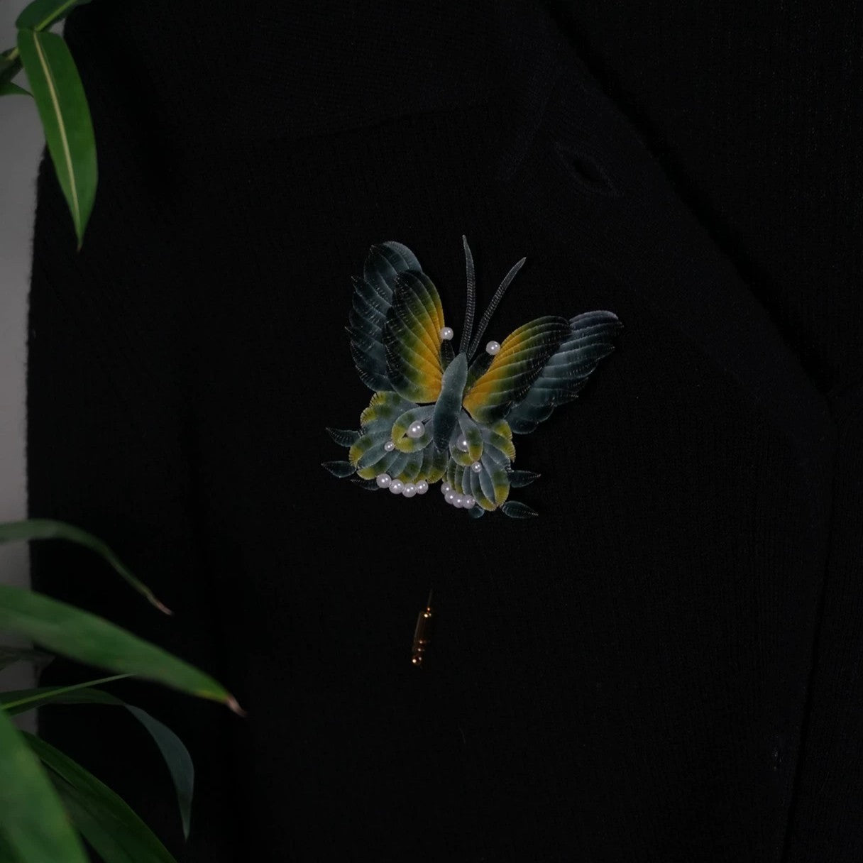 Handmade Ronghua Antique-Style Butterfly Brooch | Mulberry Silk Velvet Classical Chinese Painting Butterfly Pin