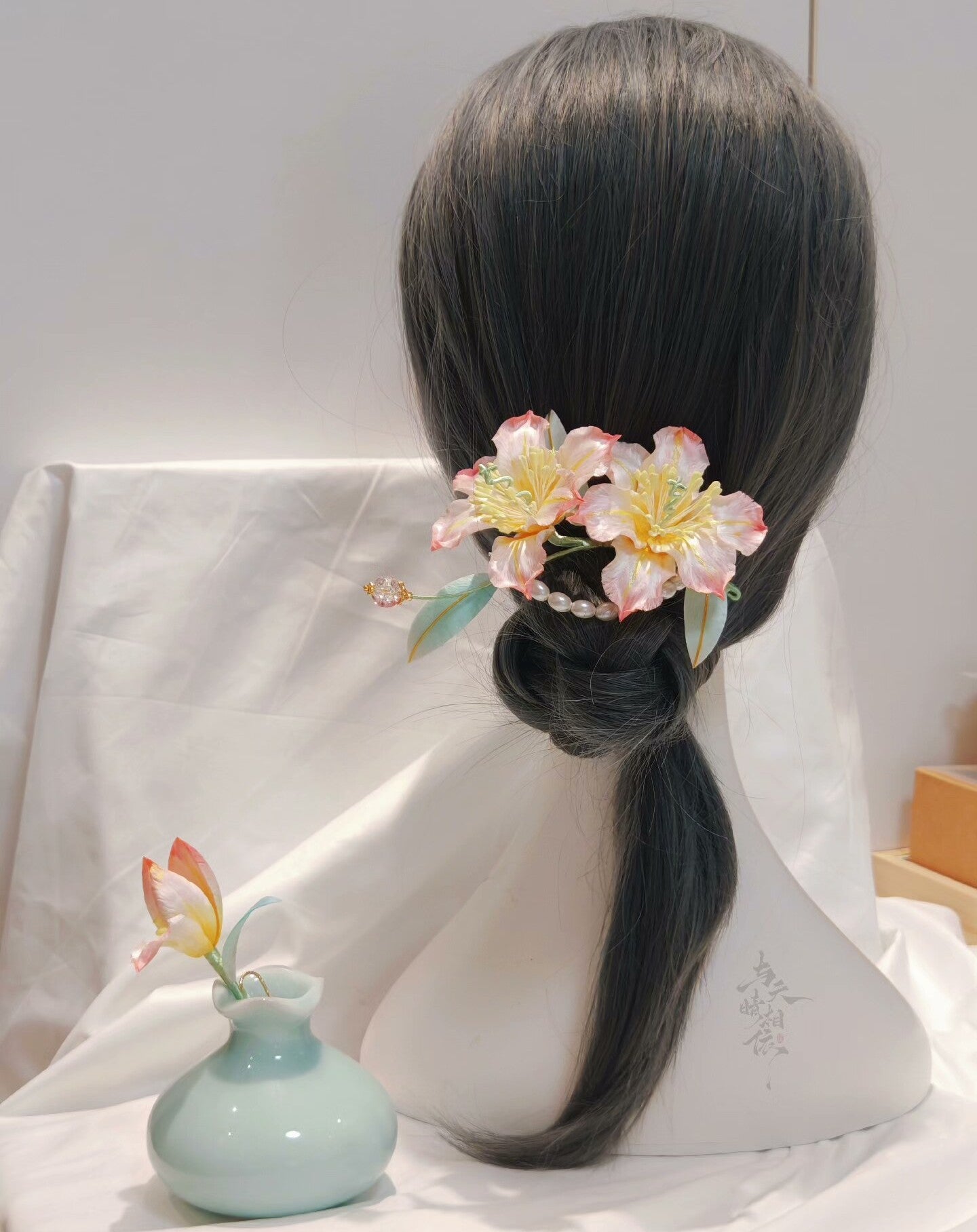 Handmade Ronghua Double Lily Hairpin | Mulberry Silk Velvet Parallel Lily Flower Hair Accessory
