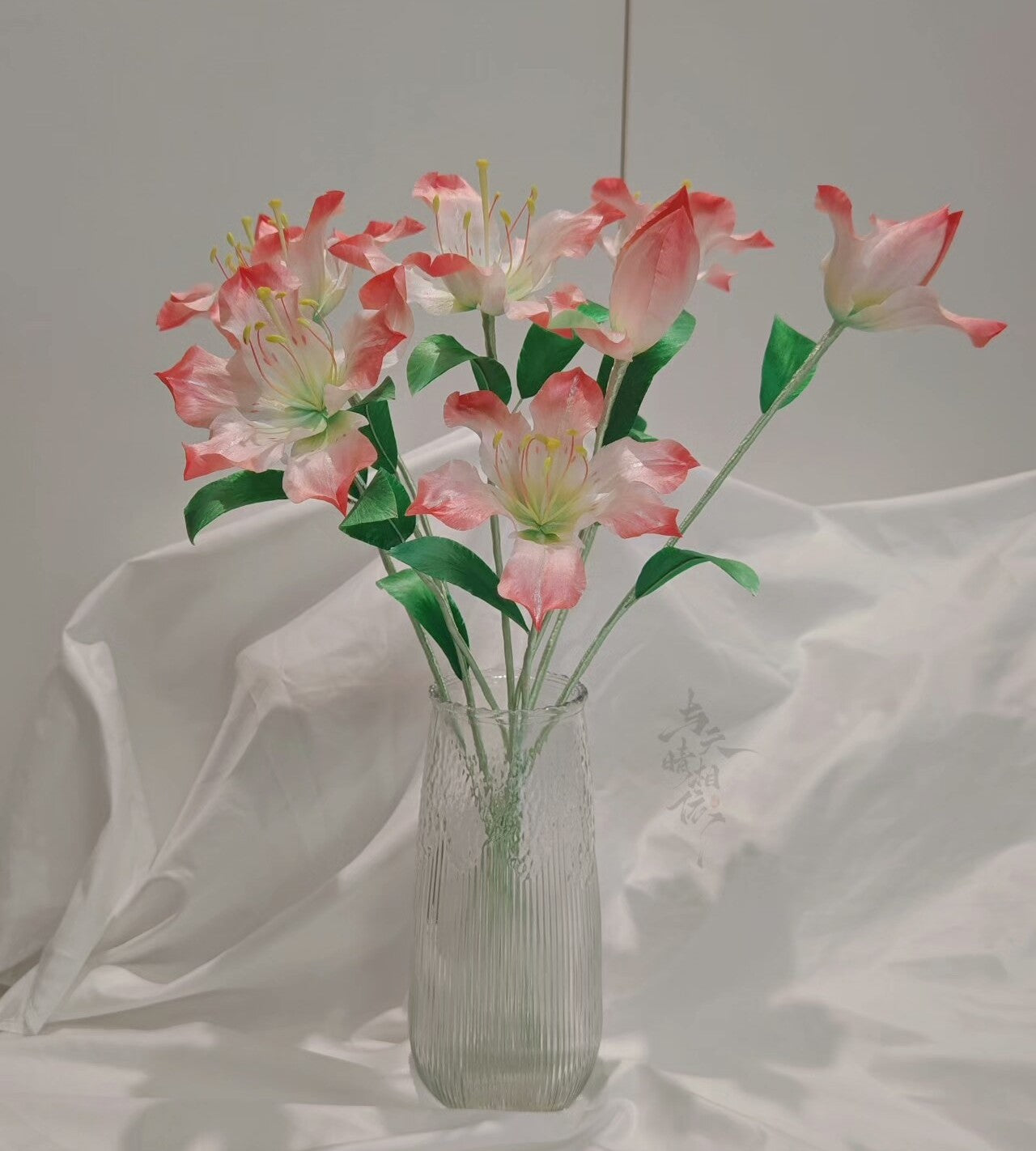 Handmade Ronghua Large Lily Bouquet Stem | Mulberry Silk Velvet Lily Handheld Flower for Wedding & Photography