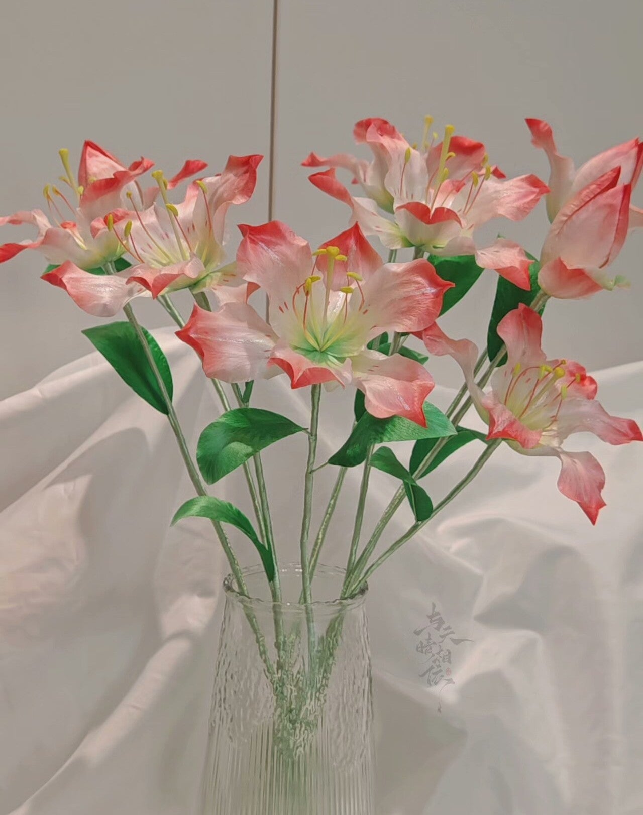 Handmade Ronghua Large Lily Bouquet Stem | Mulberry Silk Velvet Lily Handheld Flower for Wedding & Photography