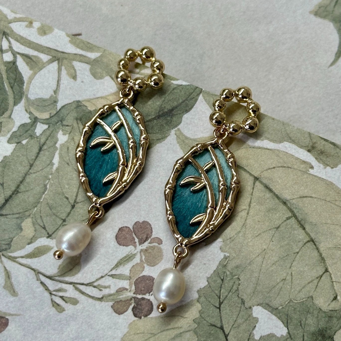 Handmade Ronghua blue-green silk velvet bamboo window drop earrings with freshwater pearl and gold frame