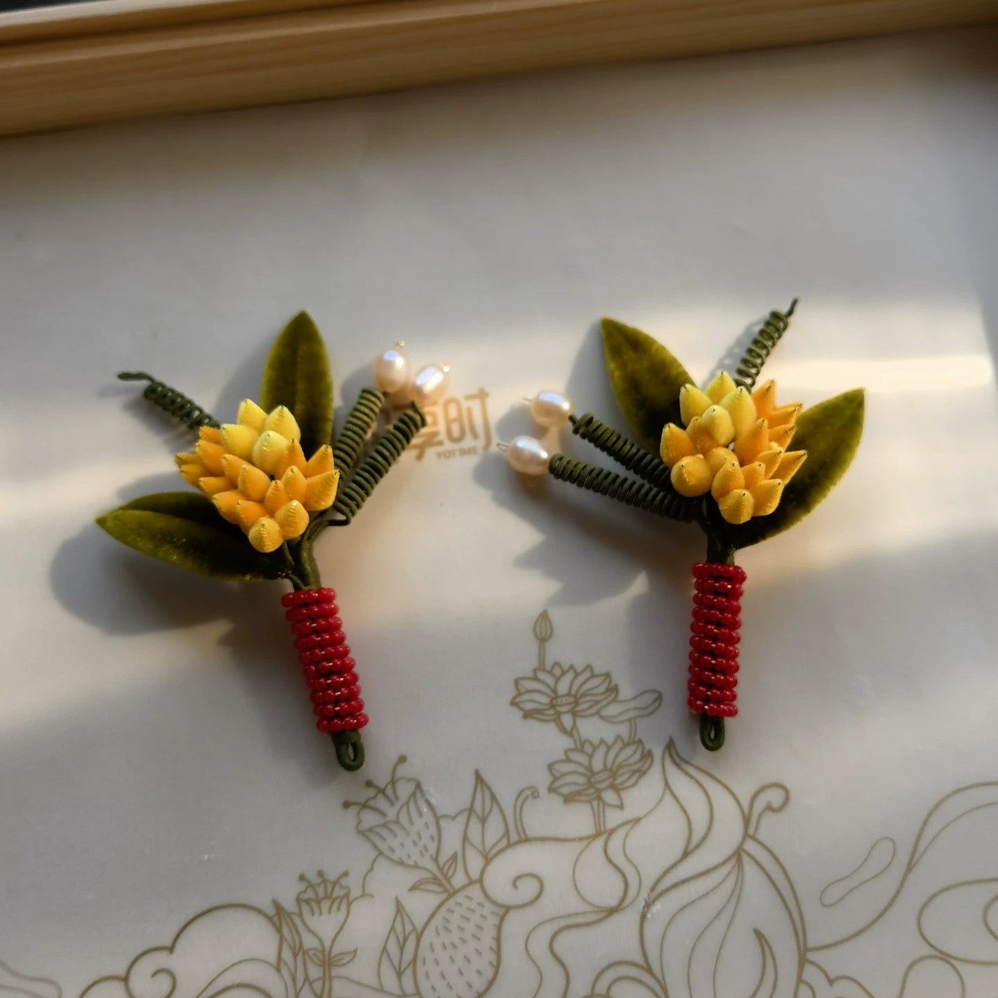 Handmade Ronghua yellow osmanthus brooch – natural mulberry silk velvet flower brooch with freshwater pearl
