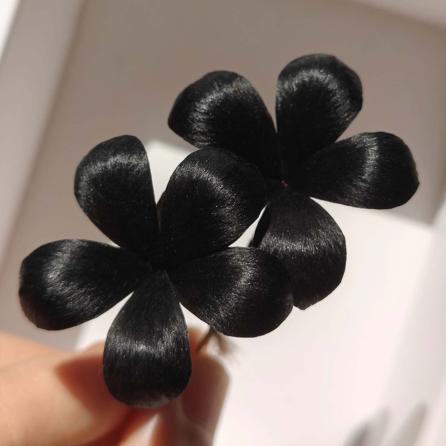 Handmade Ronghua pure black double flower brooch – mulberry silk velvet floral pin