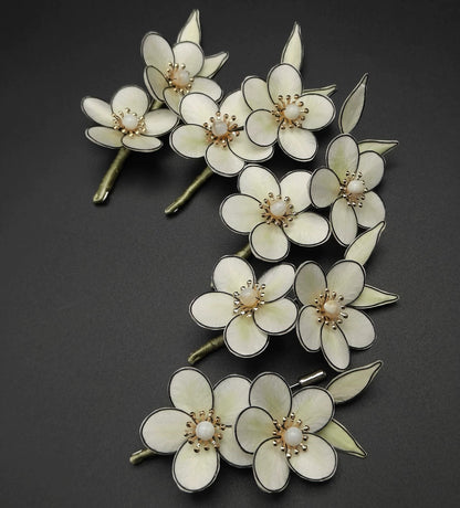 Handmade Ronghua White Anime Flower Brooch | Ivory Mulberry Silk Velvet Blossom Pin