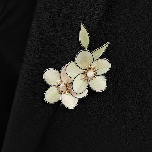 Handmade Ronghua White Anime Flower Brooch | Ivory Mulberry Silk Velvet Blossom Pin