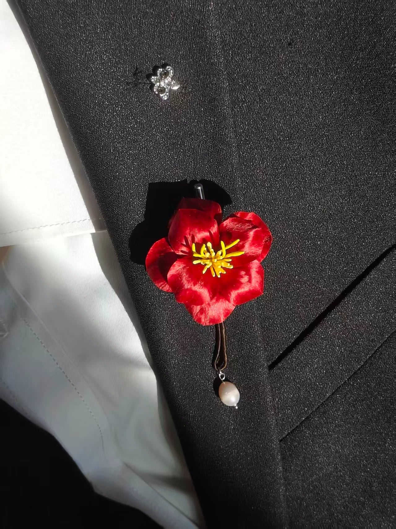 Handmade Ronghua Red Camellia Brooch | Mulberry Silk Velvet Tea Flower Pin with Pearl Drop