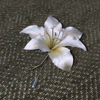 Handmade Ronghua Sylus Eclipse King Flower Brooch | Love and Deepspace Dark King Lily Lapel Pin