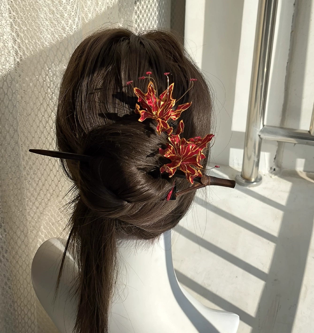 Handmade Ronghua red-gold gloriosa lily hairpin – mulberry silk velvet flame lily hair ornament