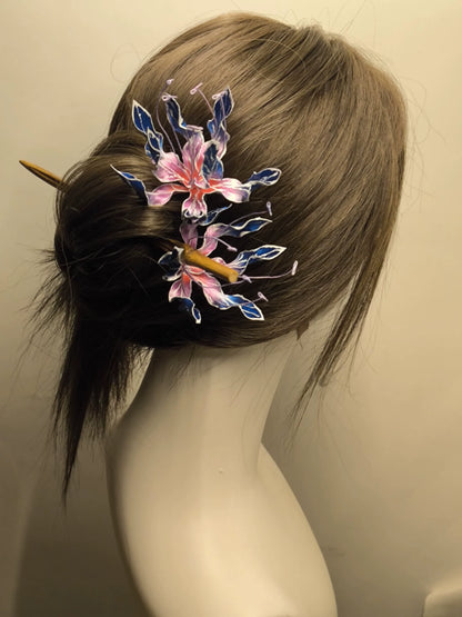 Handmade Ronghua pink-blue gloriosa lily hairpin – mulberry silk velvet flame lily hair ornament