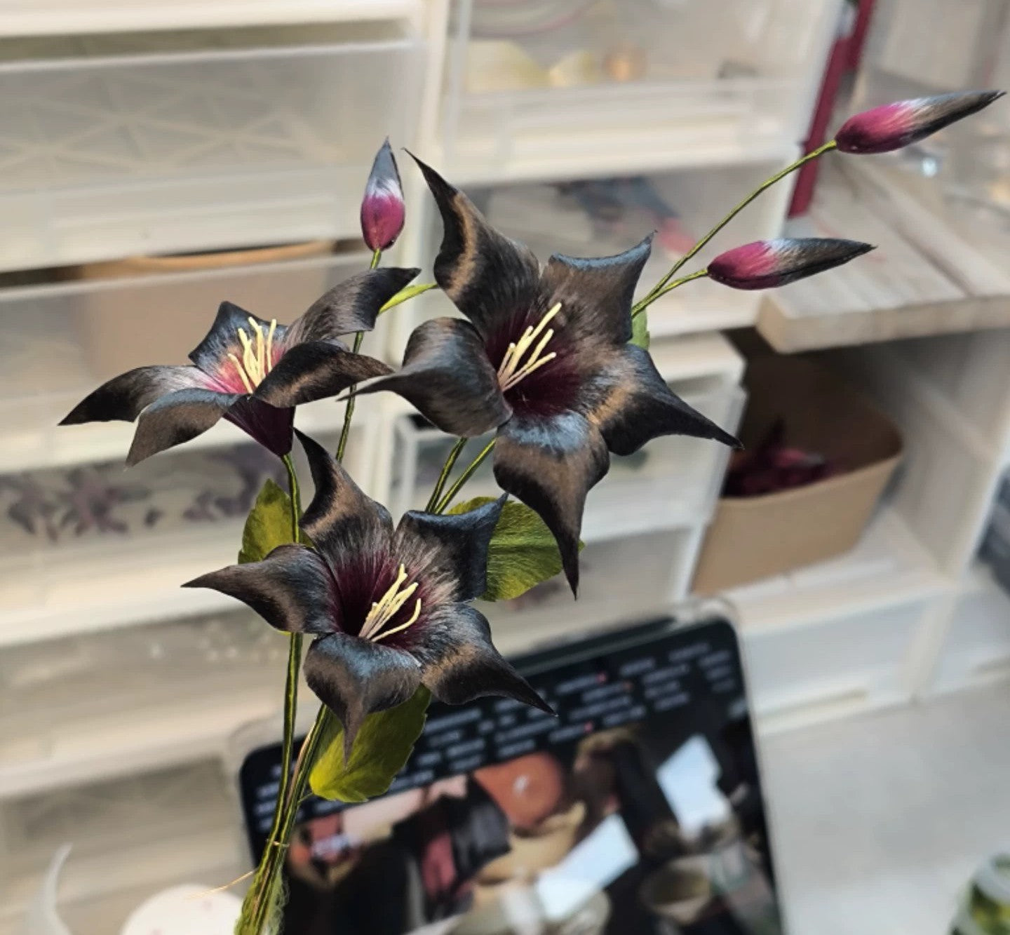 Handmade Ronghua black-red datura flower bouquet – mulberry silk velvet triple mandala flower cluster